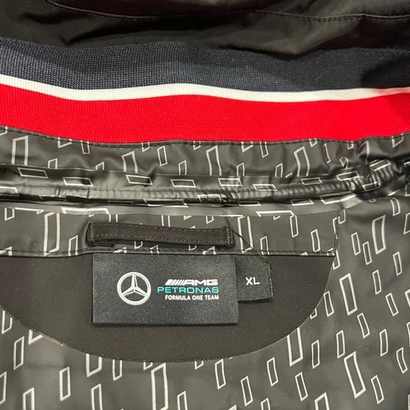 Mercedes AMG Petronas F1 2023 Men's Team Rain Jacket - Picture 6 of 7